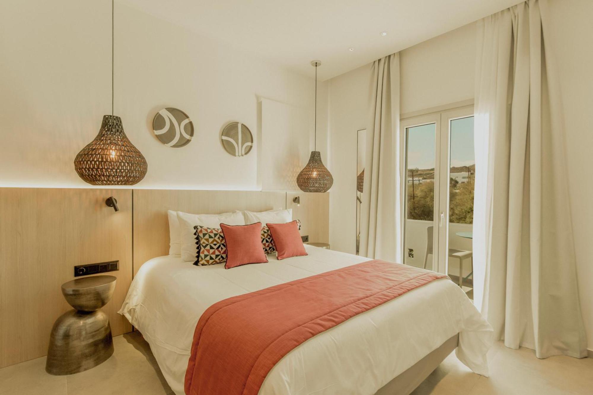 Opal Paros Hotel 4*